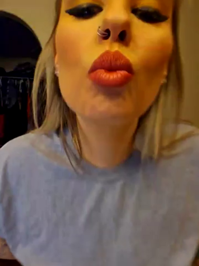 ellieconradxo