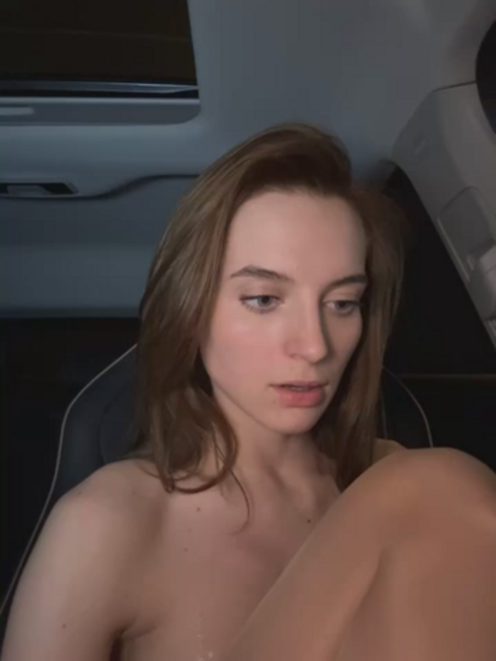 -AngelAri-