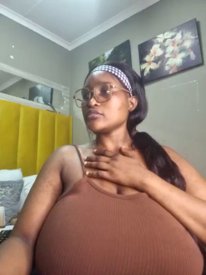 Bustygoddess32