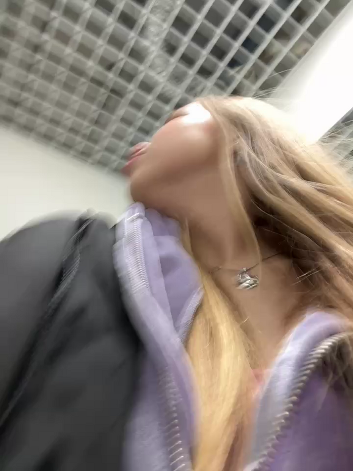 mur_girl