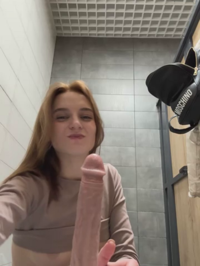-AngelAri-