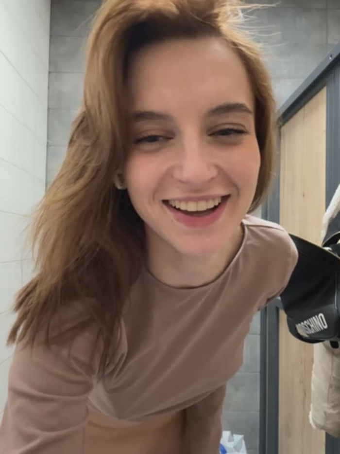 -AngelAri-