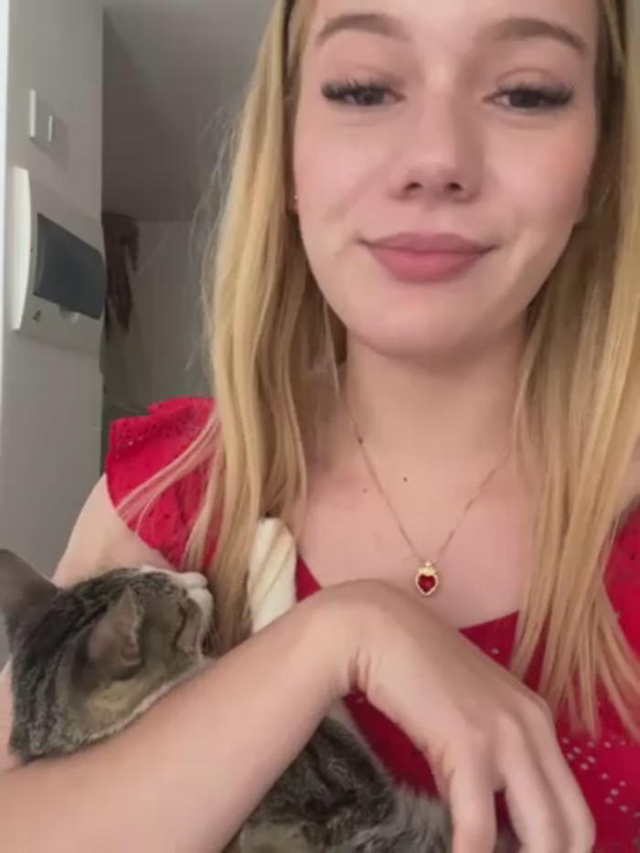 NicoleCut