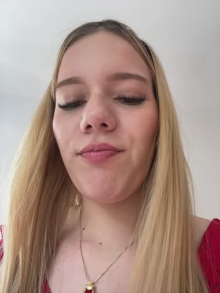 NicoleCut