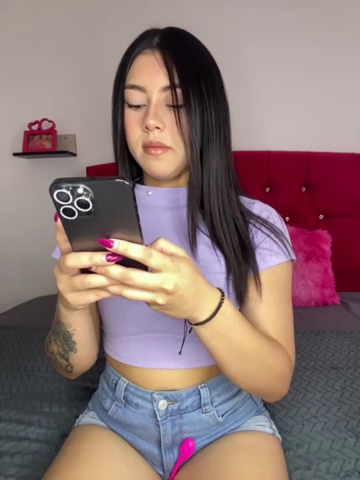 emily_22x