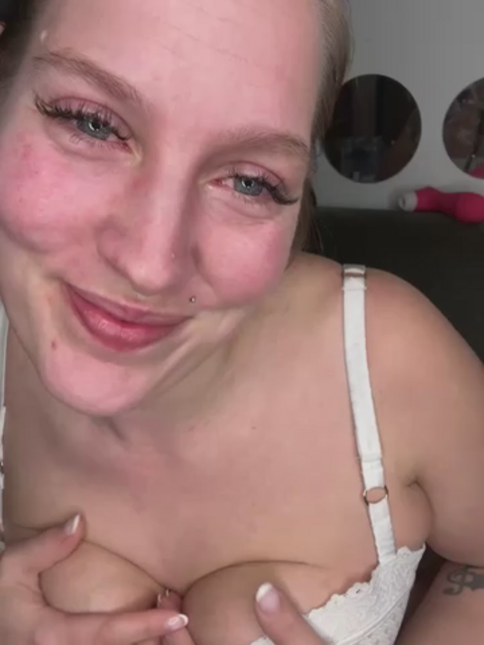 xqueenkinky