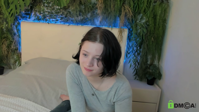 Alina_Mills