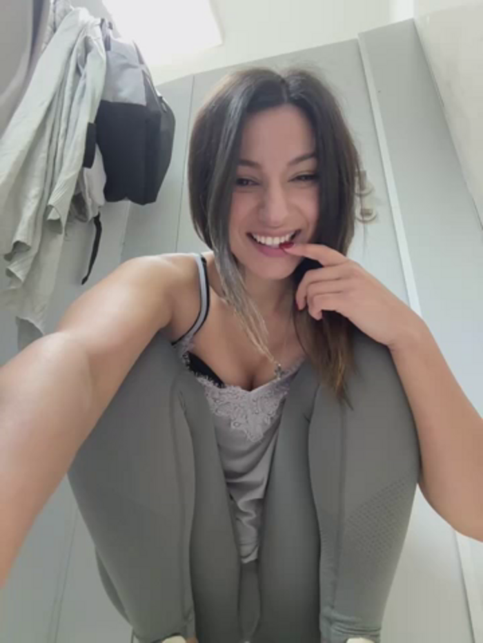 _MiaQueen_