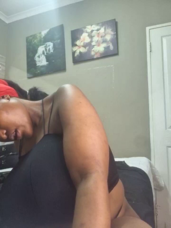 Bustygoddess32