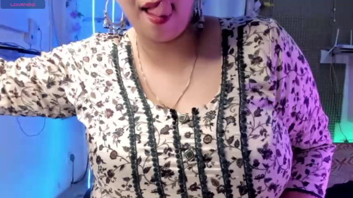 Gulabi_Queen