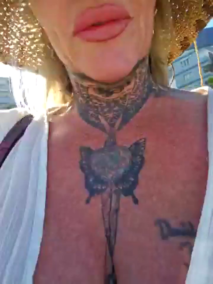 YourMommyBlair