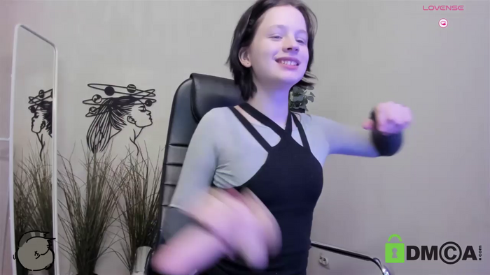 Alina_Mills