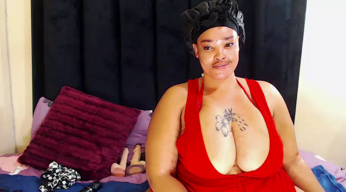 LoloBoobs111