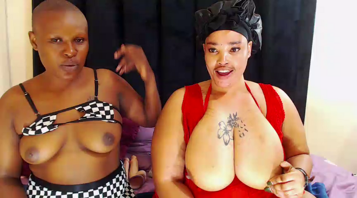 LoloBoobs111