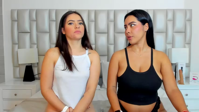 paola_katy_dicks