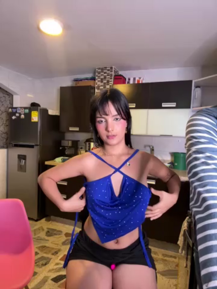 kevin_hotgirls
