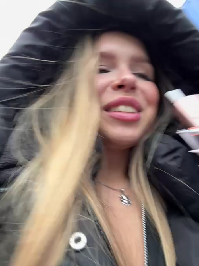 mur_girl