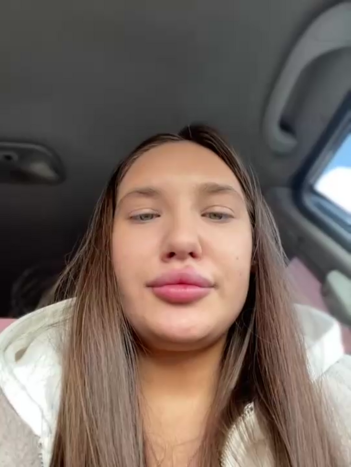 Holly_Molii