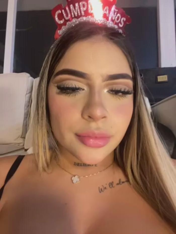 MiaWhitePink_