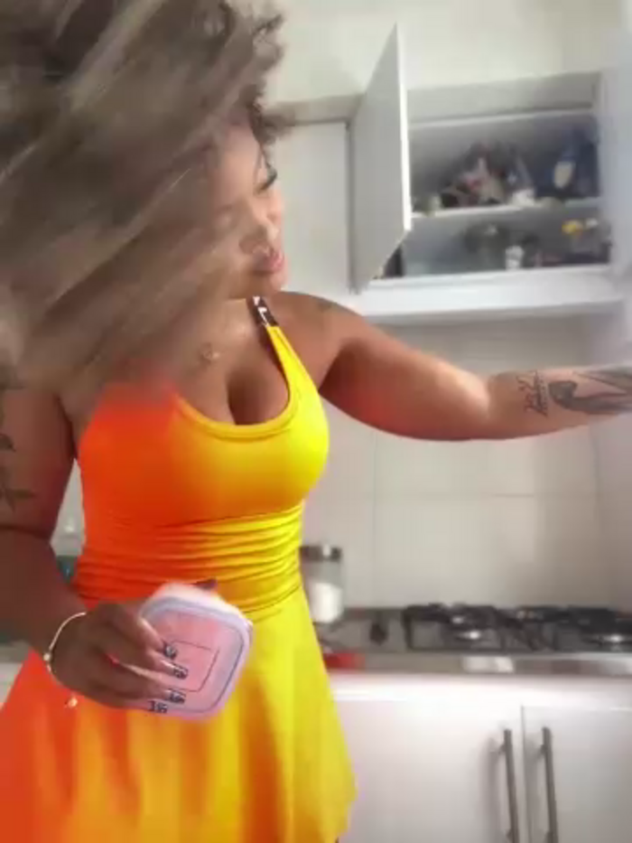 riri_brunnete