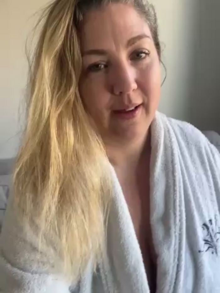 Anna_Alexa