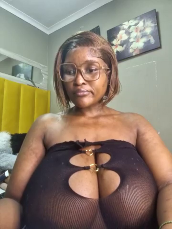 Bustygoddess32