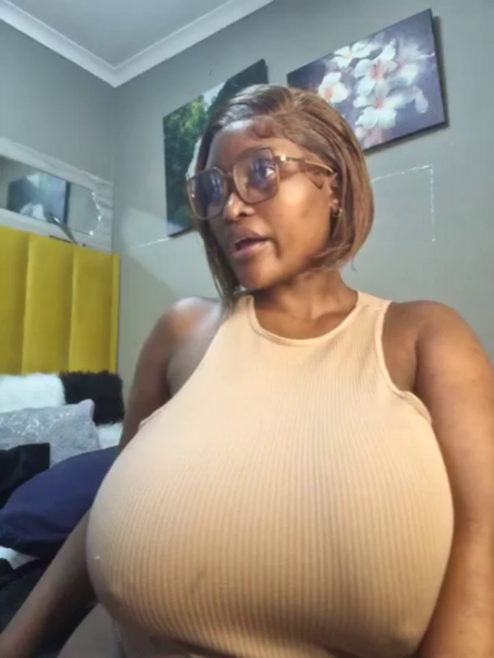 Bustygoddess32