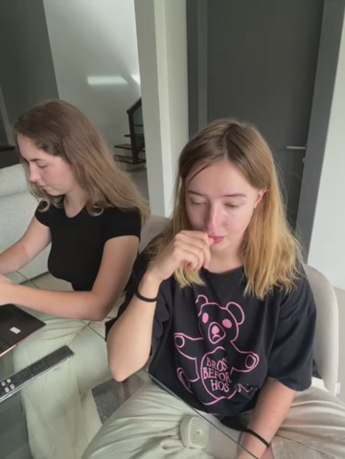 Nura_n_Sarah