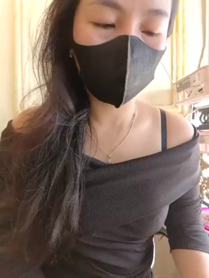 lyna_bl