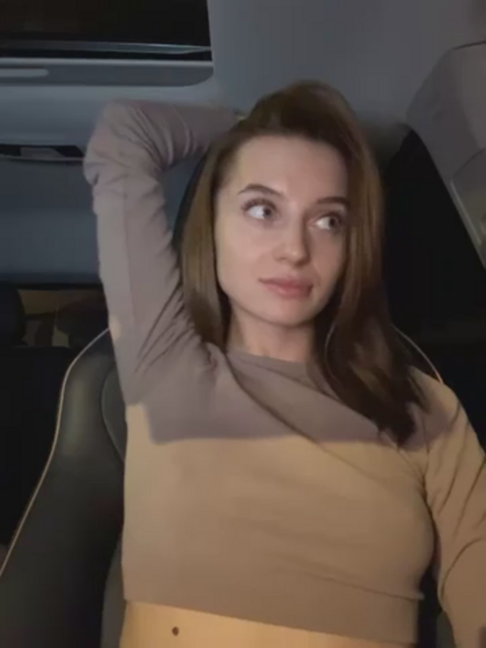 -AngelAri-