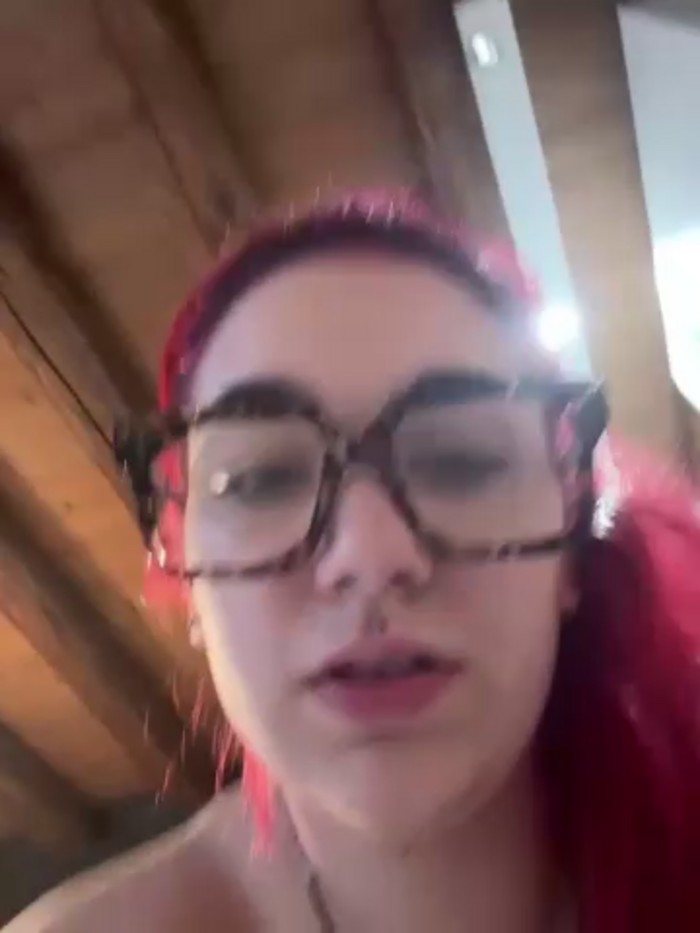 Dollyred