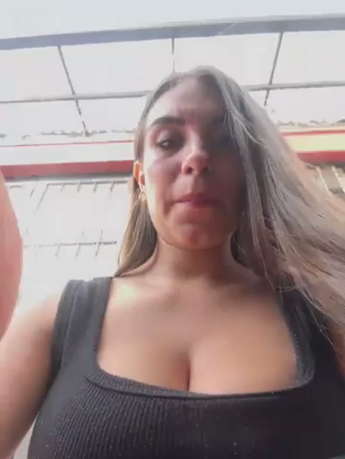 EMILY-07_