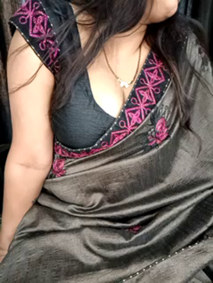 kaamuk_shweta