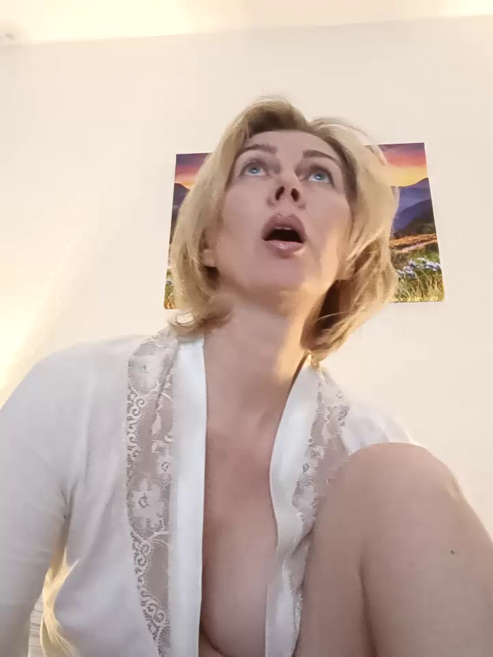 stellahere8