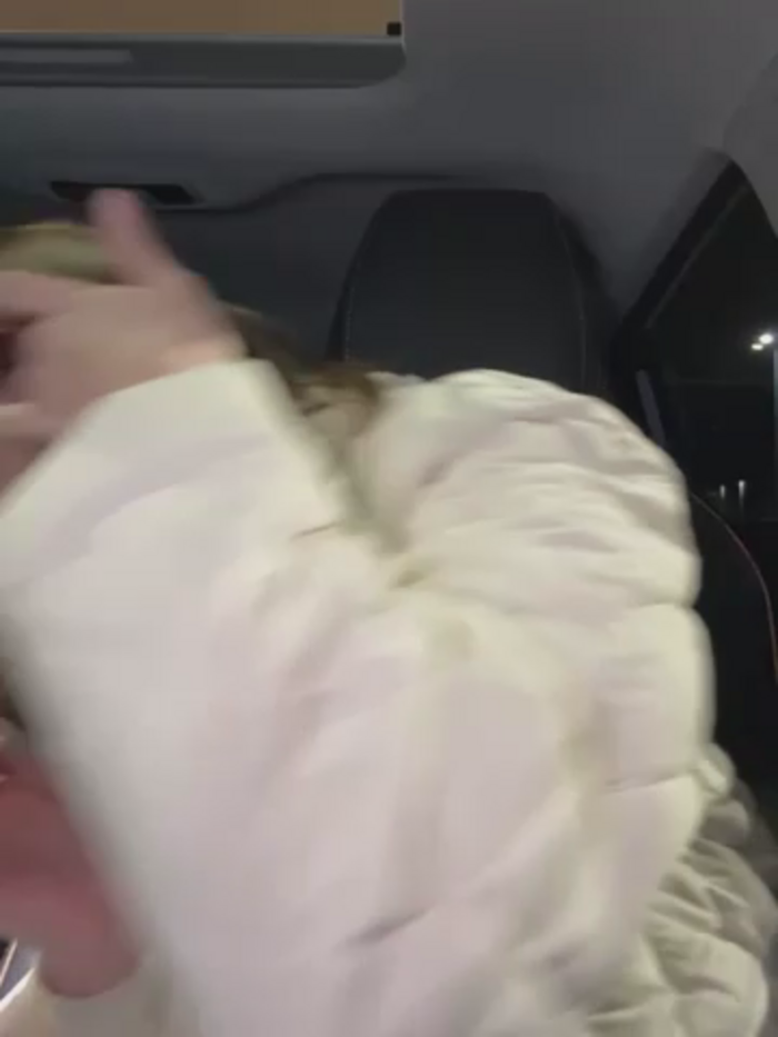 -AngelAri-