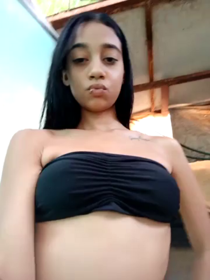 Zoe_Sweett18