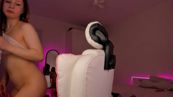 Eva_Davi