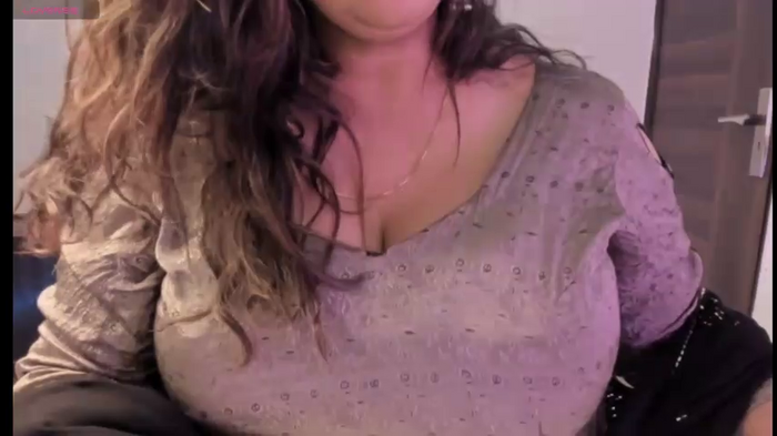 Gulabi_Queen