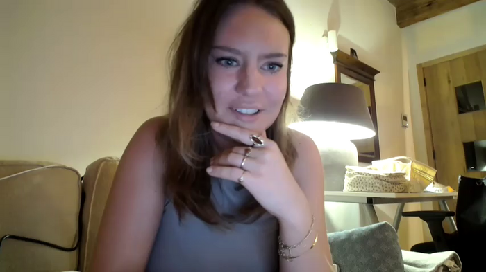 Nina24