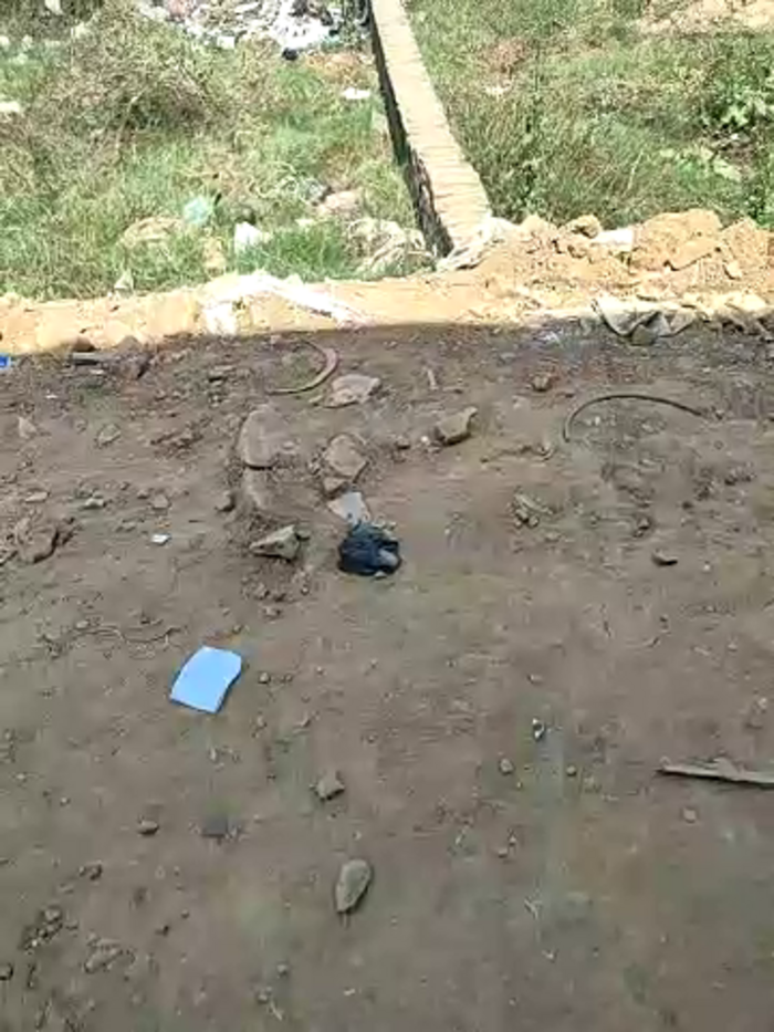 COUPLLE_VILLAGE