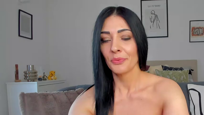 AryaSummersReal