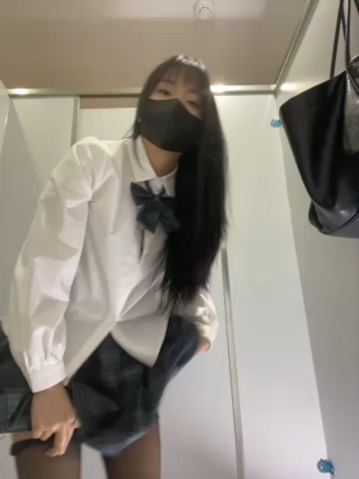 Asia-Lynn