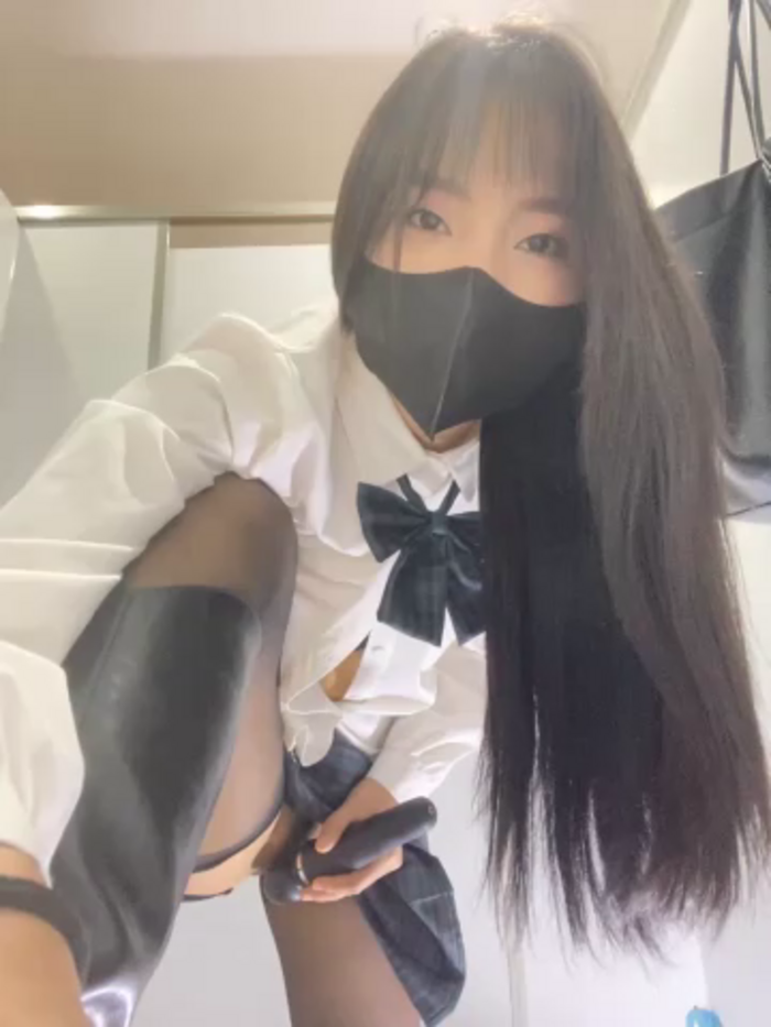 Asia-Lynn