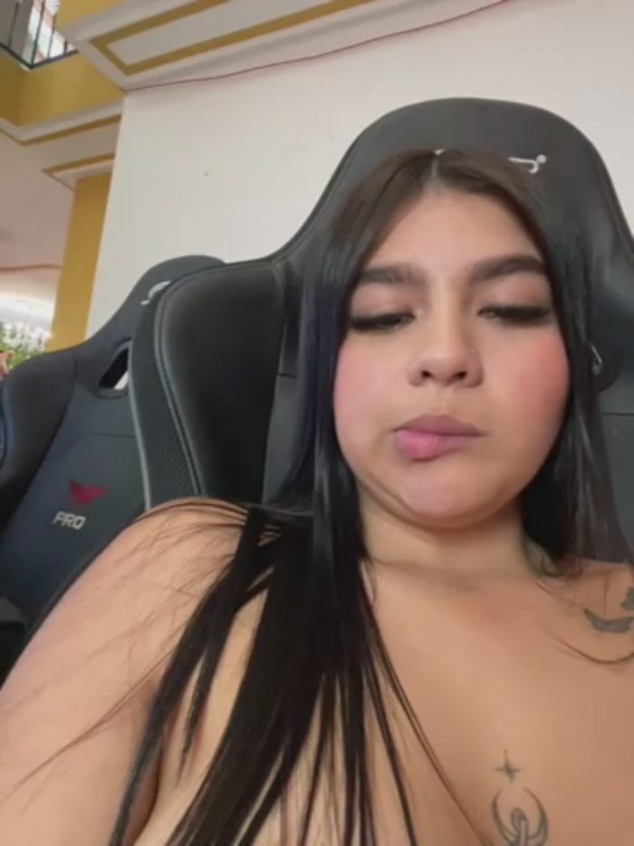 SaritaHot_69