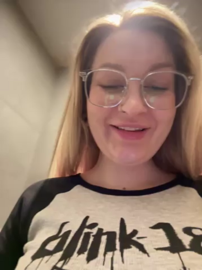 Teya_moon_