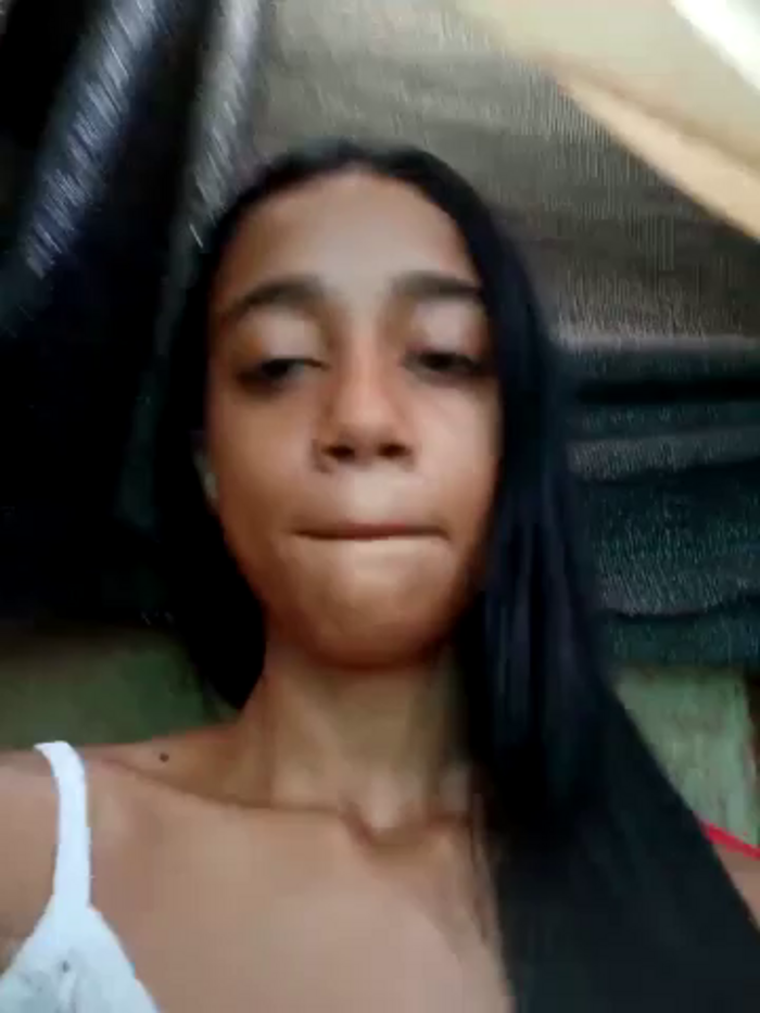 Zoe_Sweett18