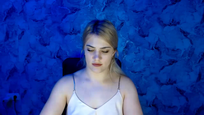nika_gold1