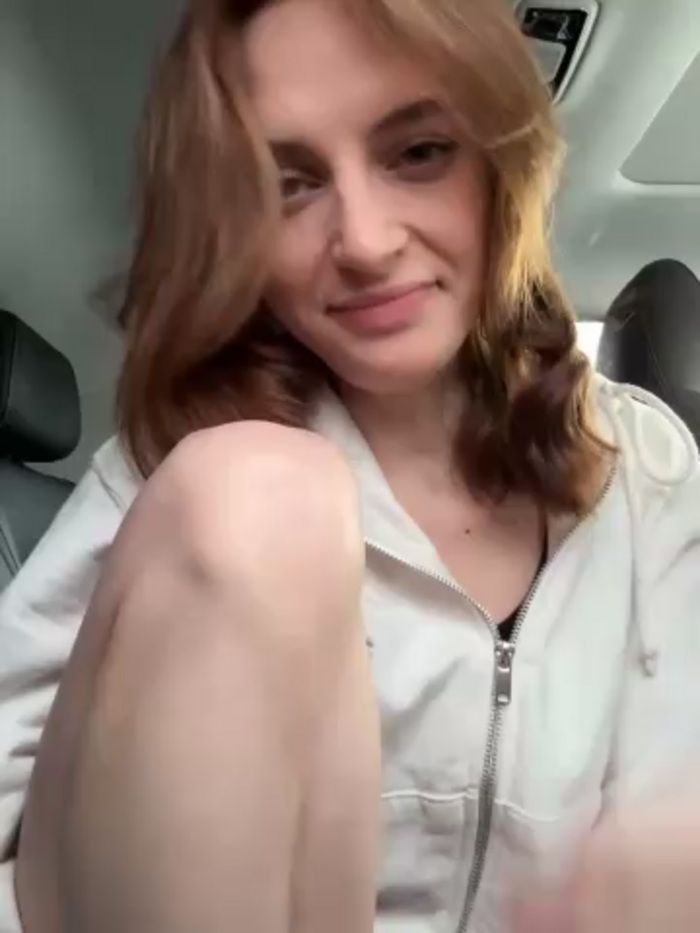 -AngelAri-