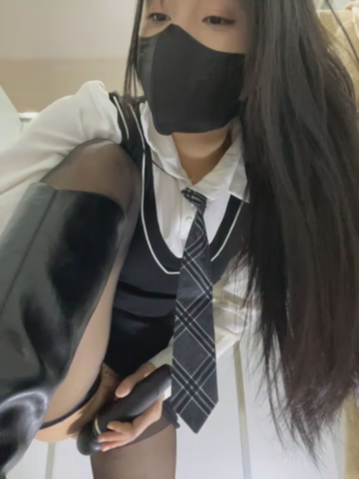 Asia-Lynn