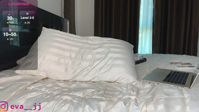 Eva_JJ